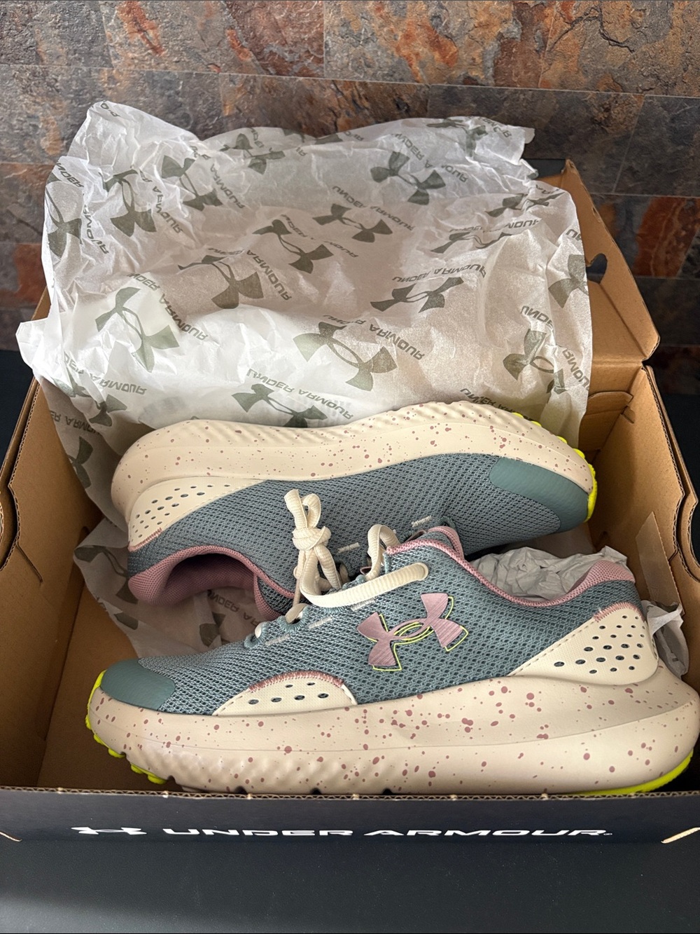 Under Armour UA GGS Surge 4